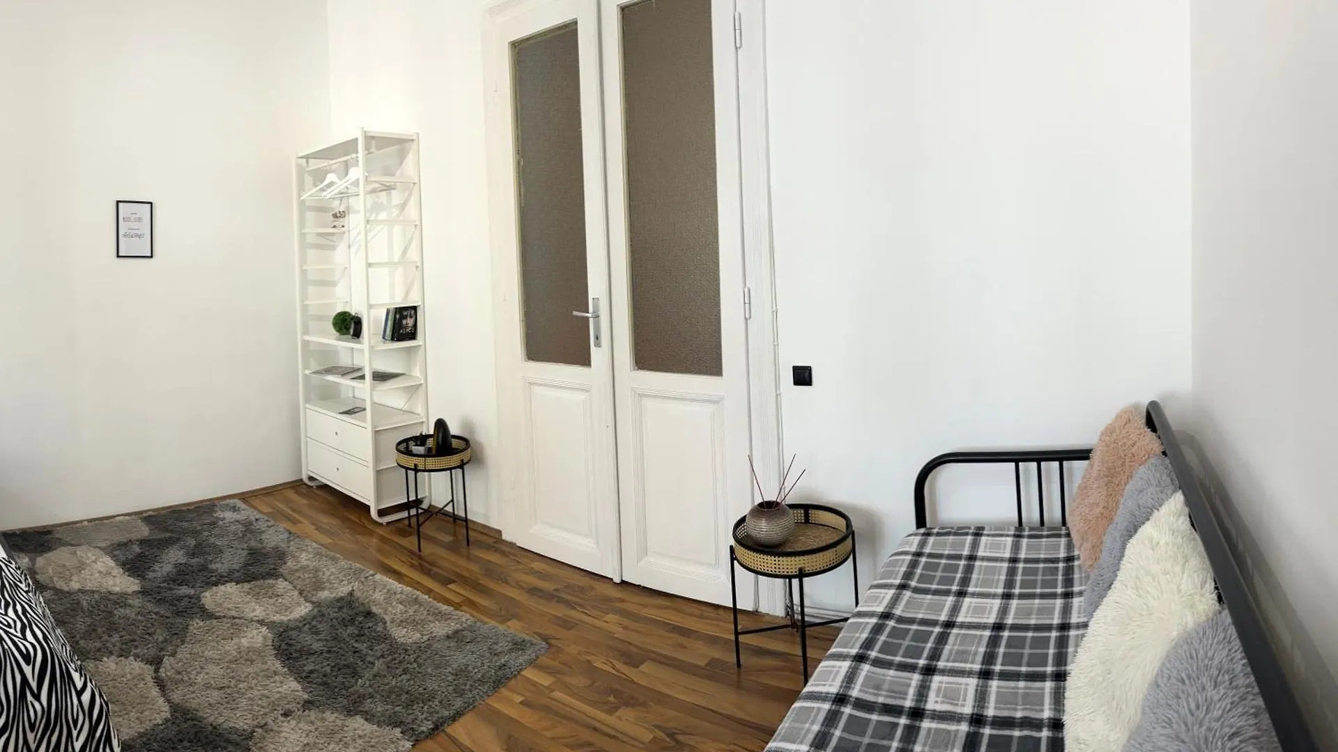 Big And Comfortable Mariahilfer Apartment Vienna